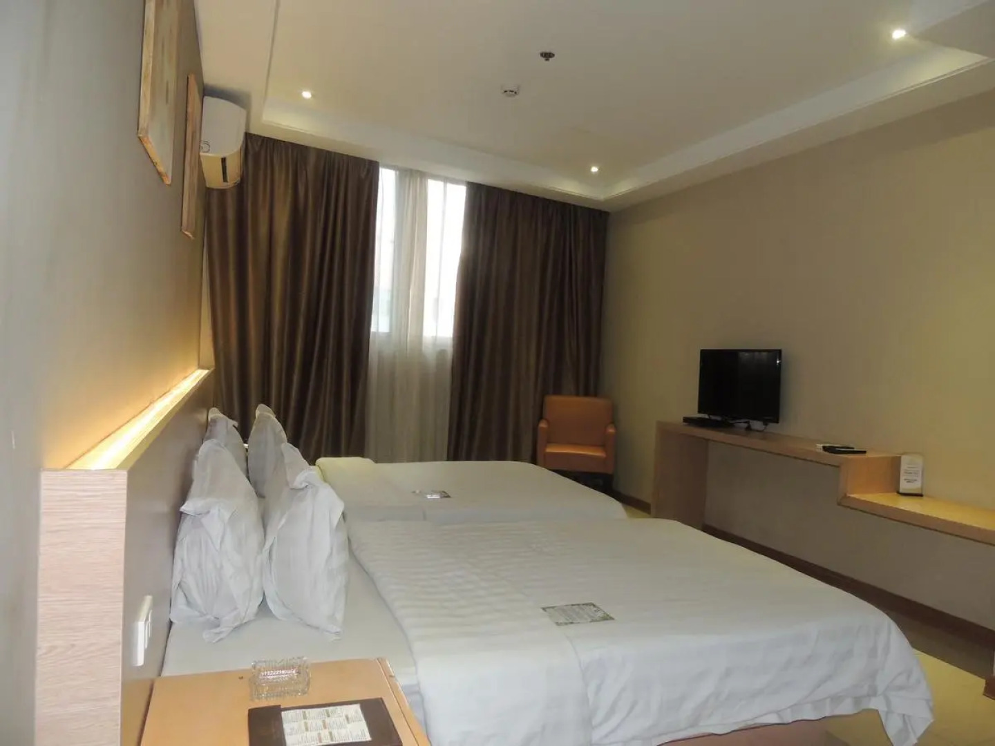 ZEN Premium Dela Chambre Hotel Manila