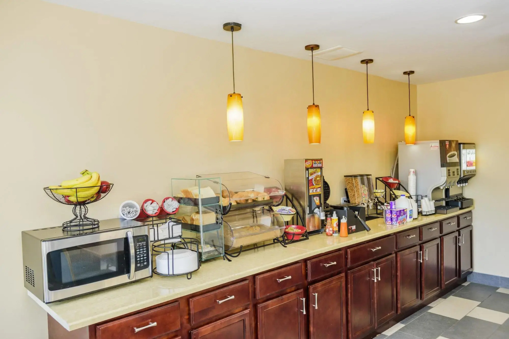 AArya Hotel By Niagara Fashion Outlets