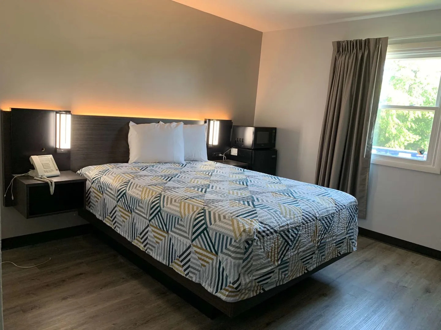 Motel 6 Rockford, IL