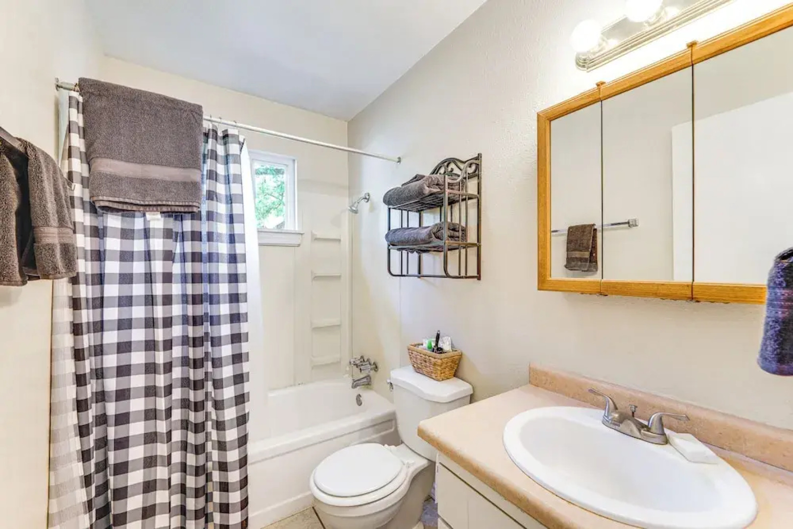 Texarkana Apartment ~ 2 Mi to Downtown!