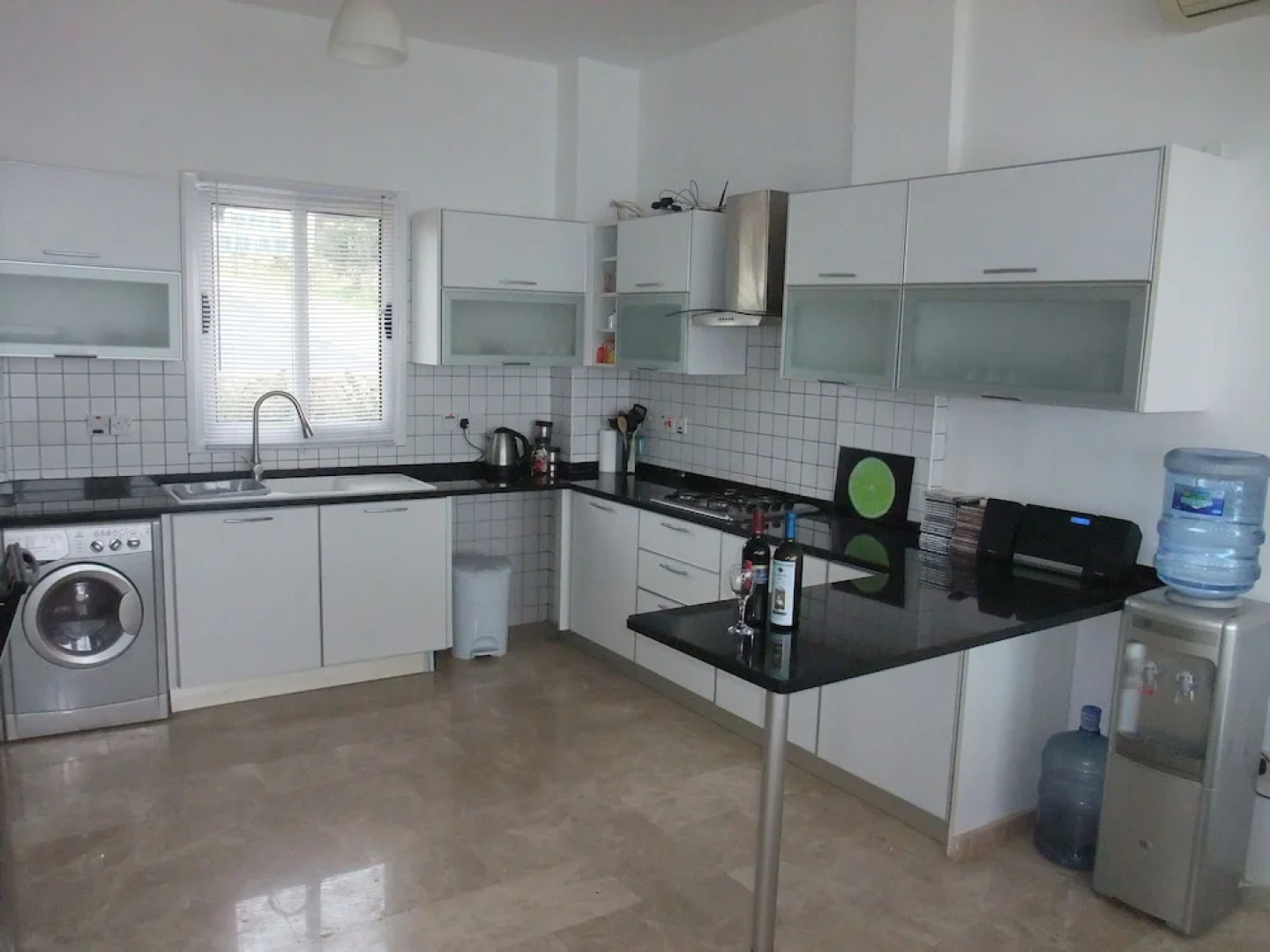 Ocean View Family Villa, Sleeps 2-10, Private Pool, Wifi, Internet Tv & Acs