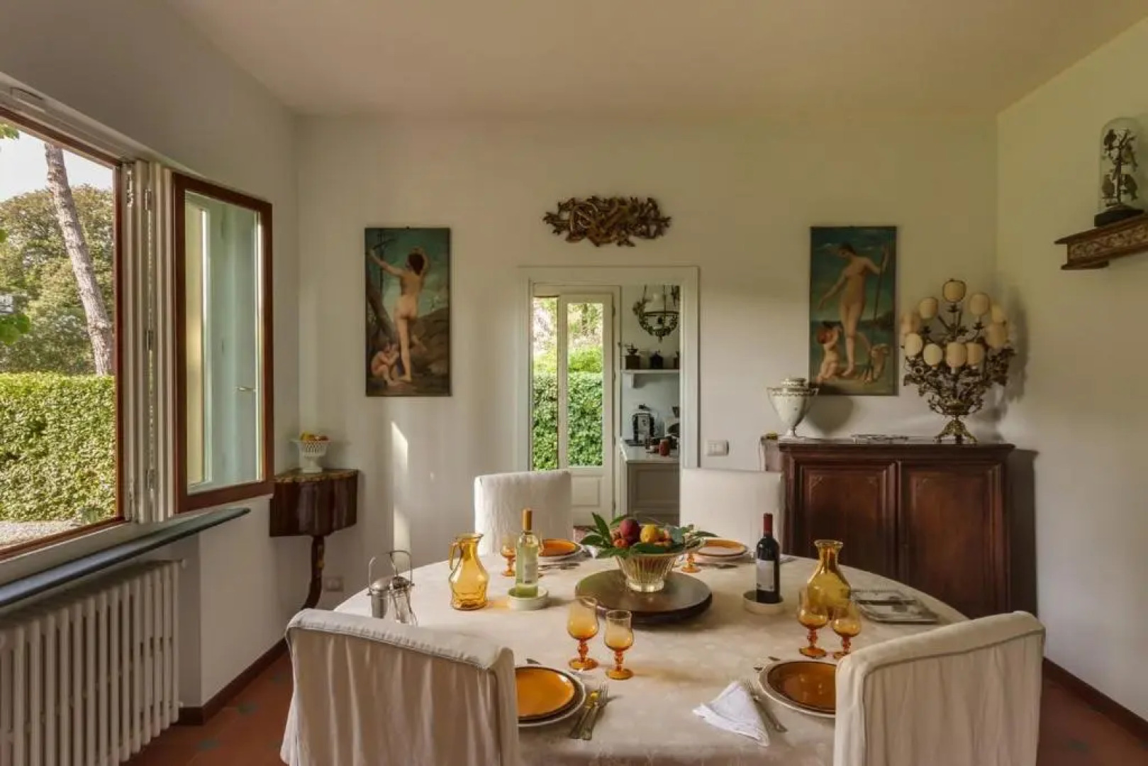 Forte dei Marmi renewed 6 bedroom villa