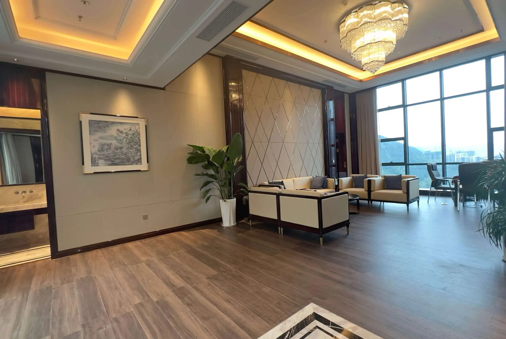 Wyndham Grand Tongren Downtown Hotel