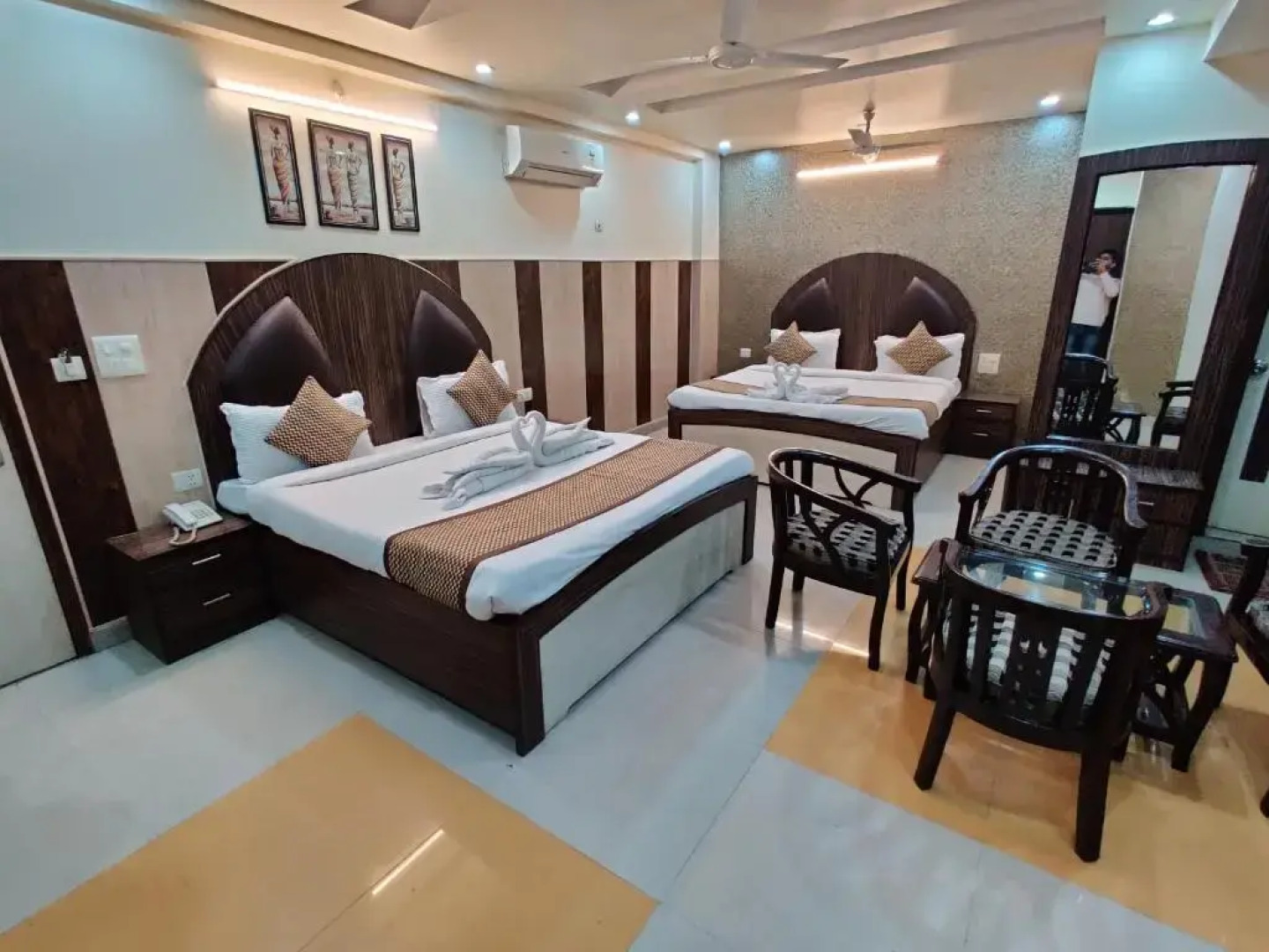 OYO 19453 Hotel Holy Basil