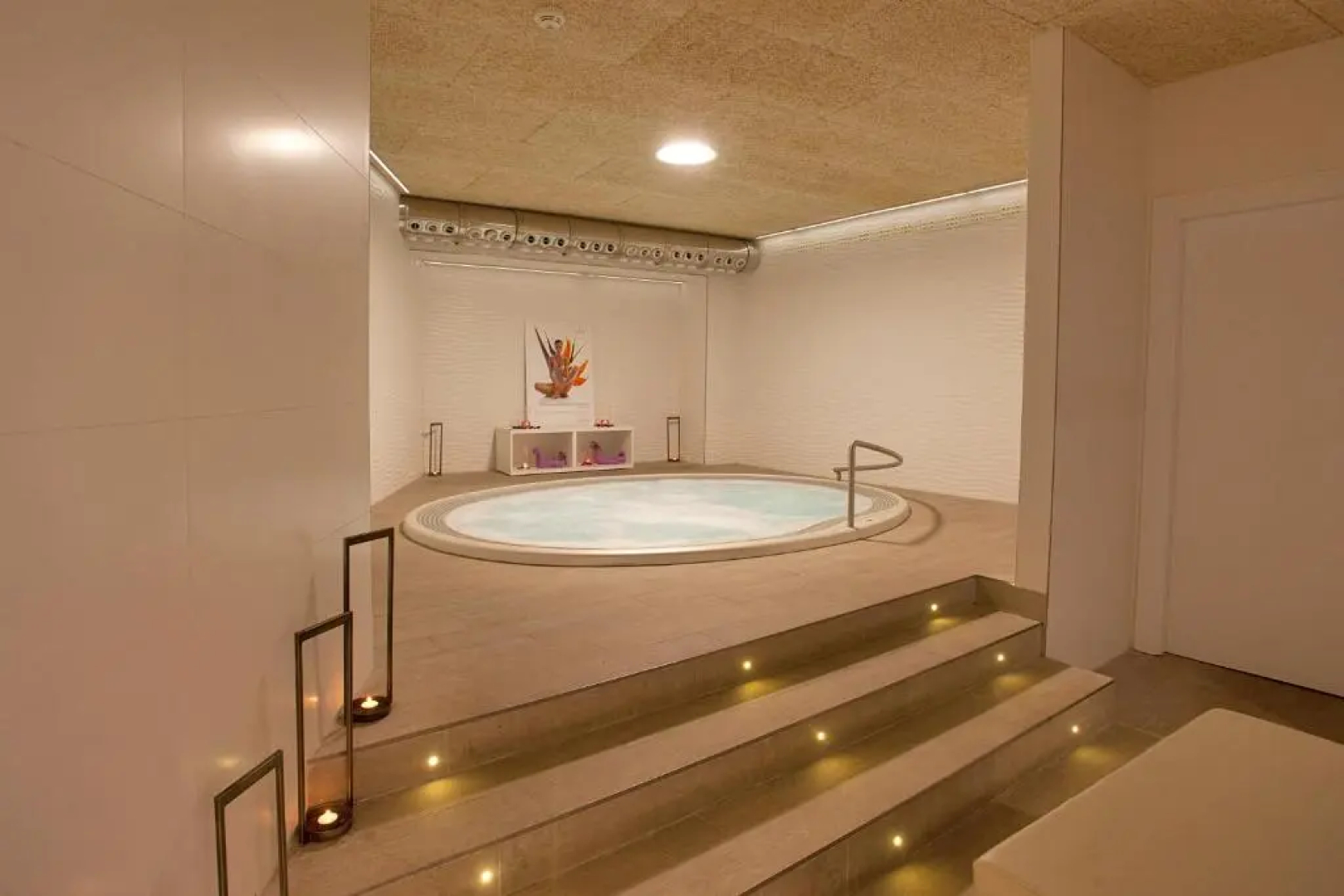 Hotel Pompaelo Plaza del Ayuntamiento & Spa
