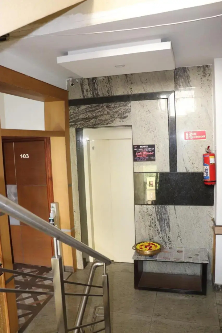 Hotel Sri Vaari Residency