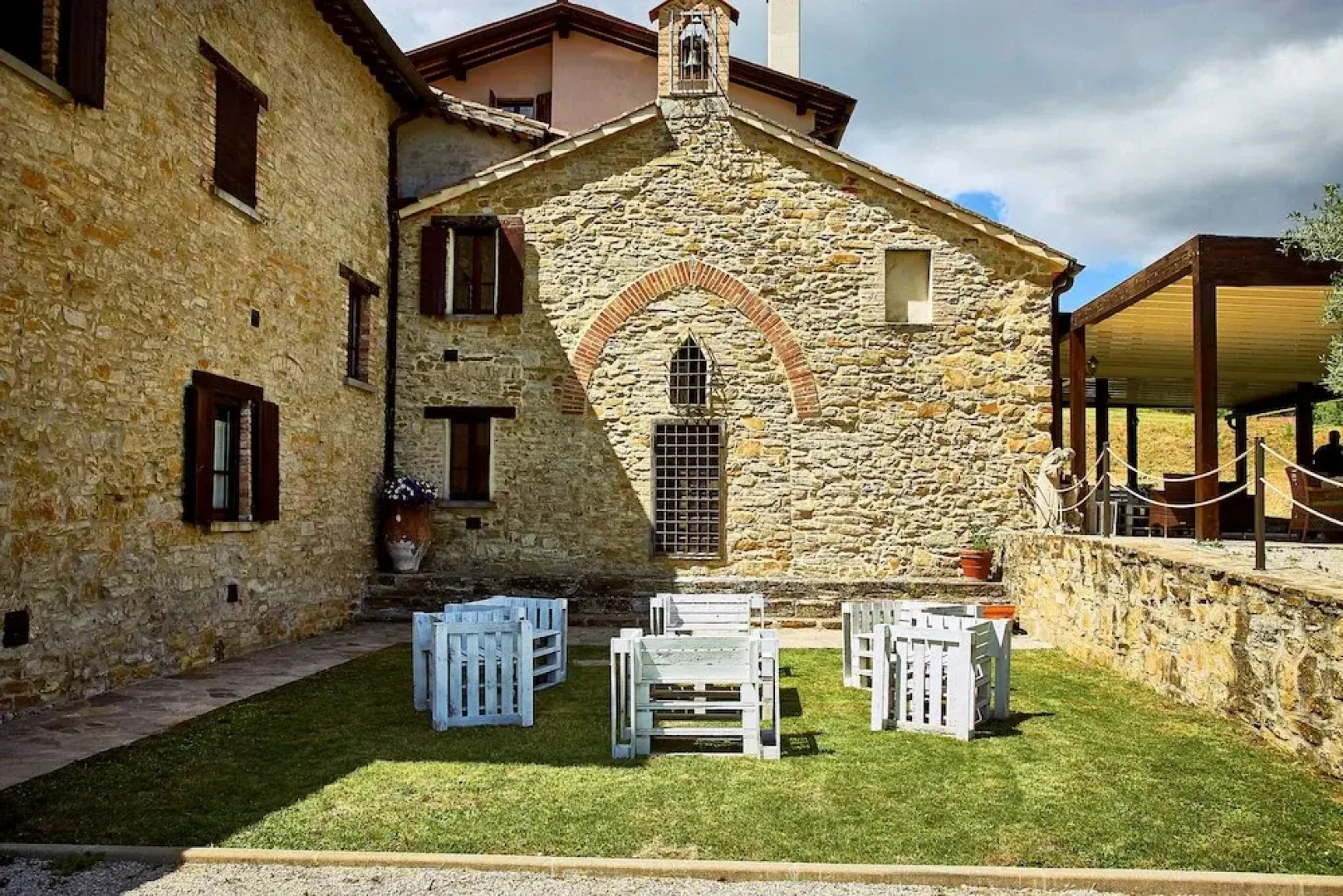 Inviting 15 Guests Villa