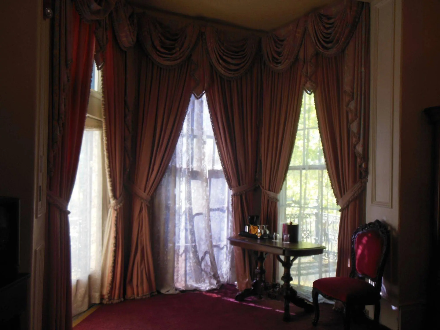 Cedar Grove Mansion Inn & Restaurant