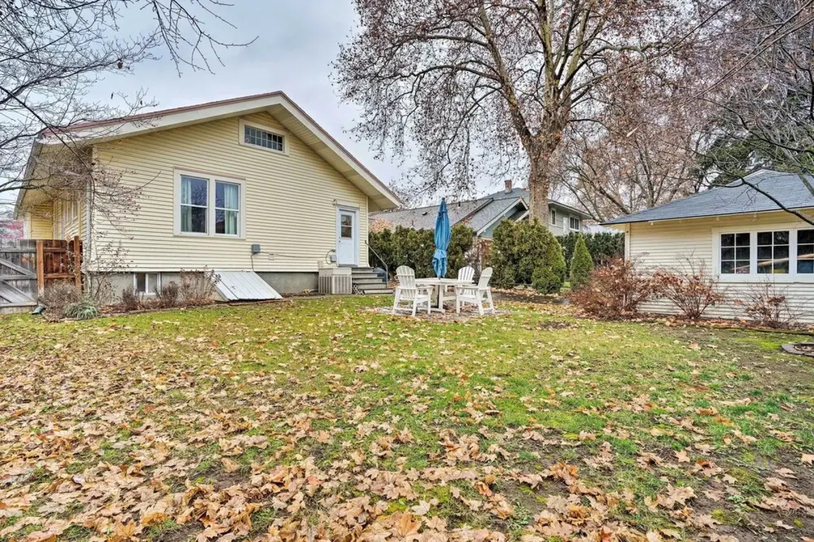 Peaceful Wine Country Getaway - Walk to Downtown!