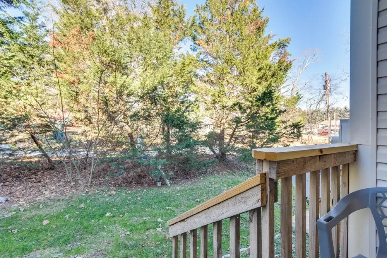 15 Mi to Greensboro: Archdale Condo w/ Fireplace