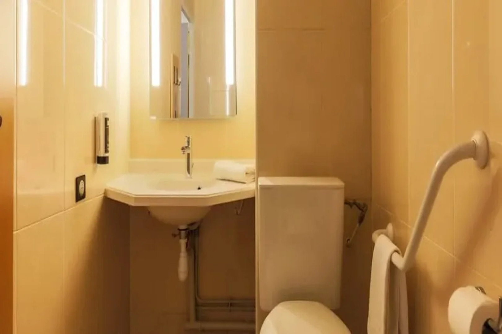 B&B HOTEL Metz Augny