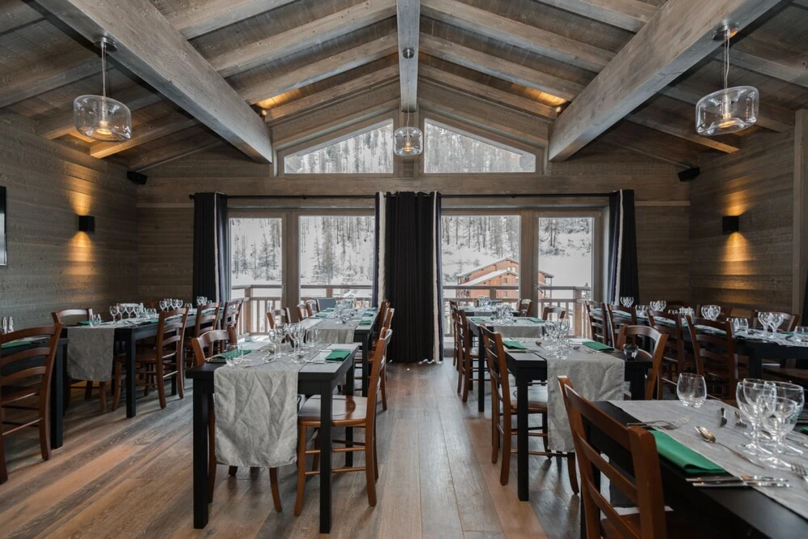 Victoria Lodge, Friendly Hotel