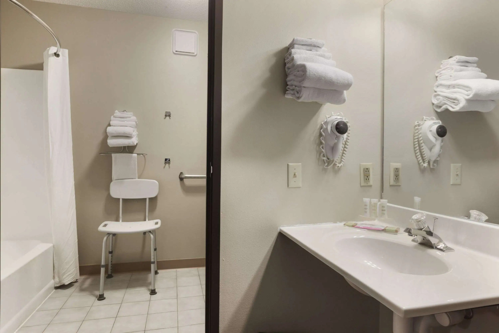 Super 8 by Wyndham Sioux Falls/41st Street