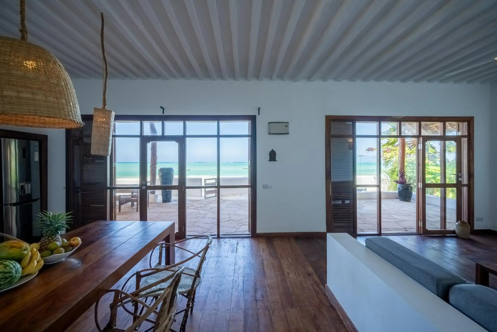 Beachfront Turtle House ZanzibarHouses