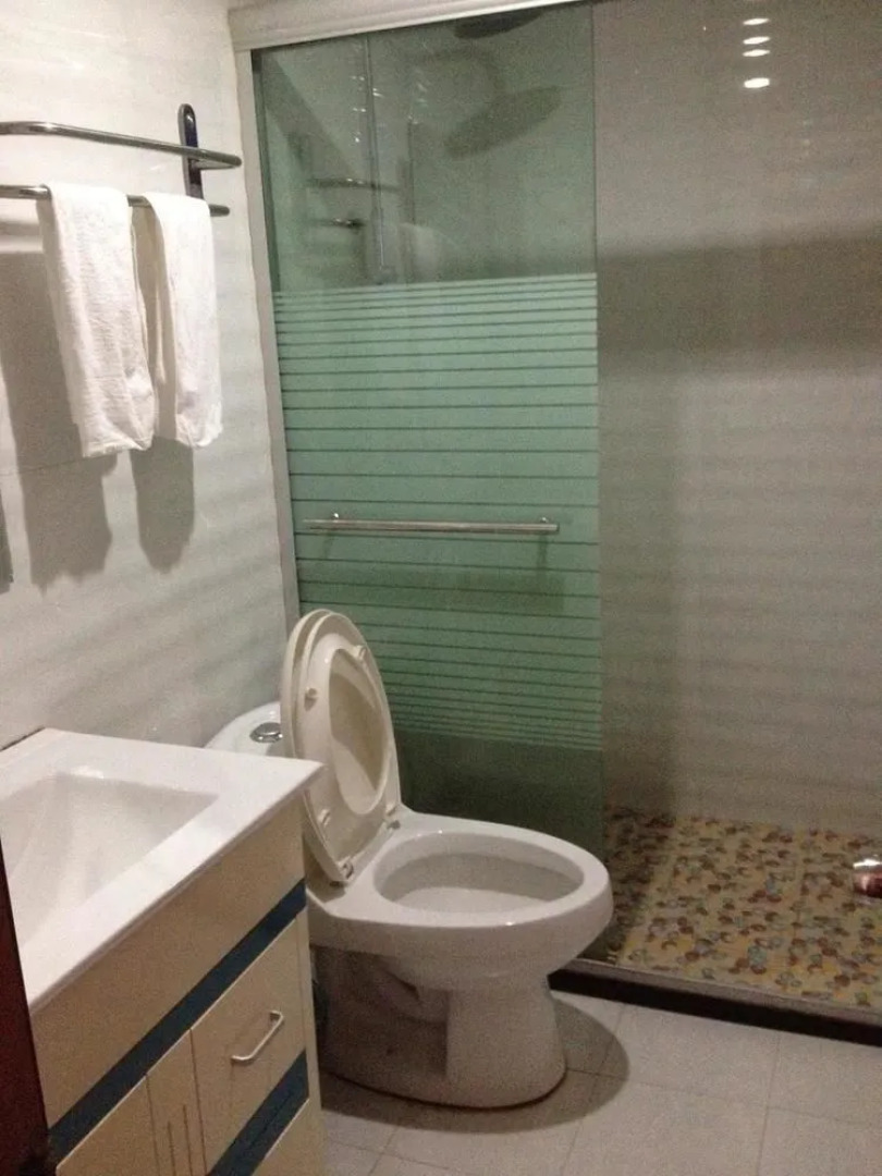 Fenghua Huangfu Hostel