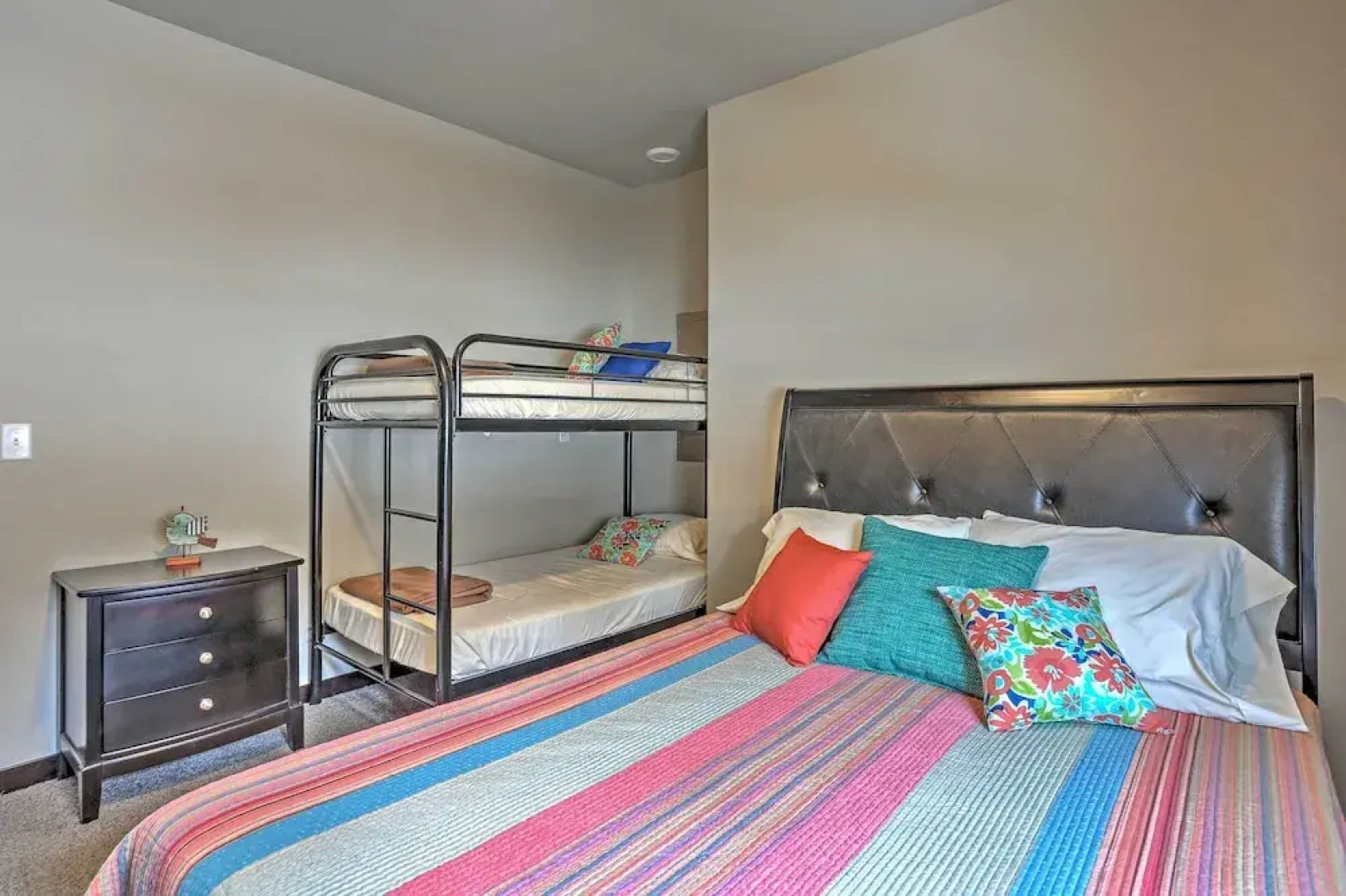 Cozy Manson Condo on Lake Chelan w/ Pool Access!