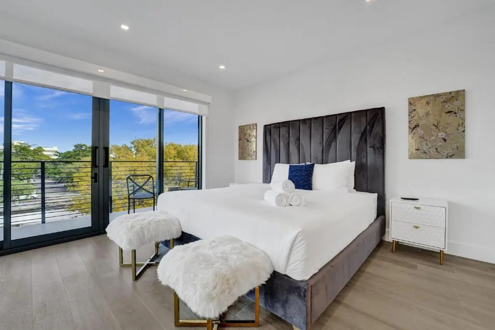 Up East Townhomes by Nomada Residences