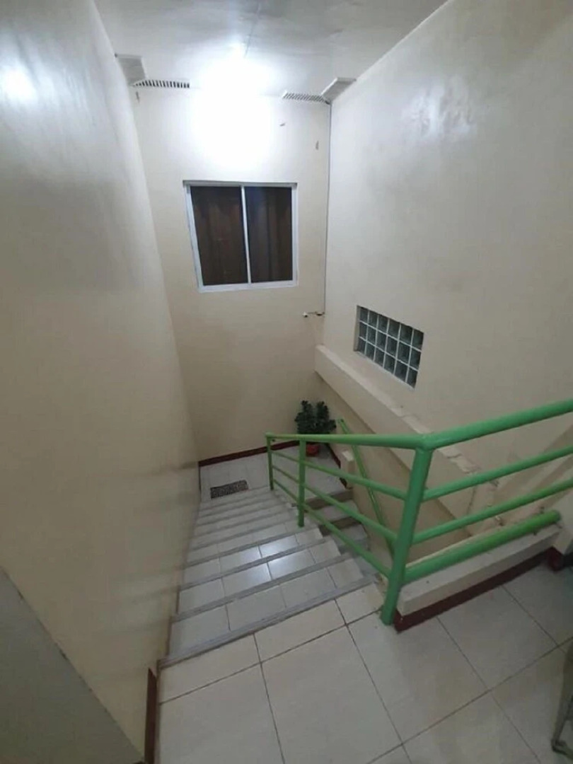 Grants Building Traveller's Lodge