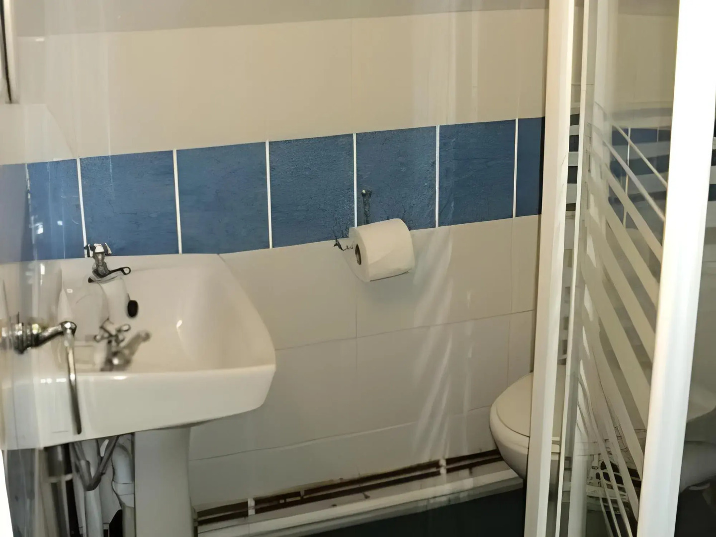 Three Horseshoes Inn