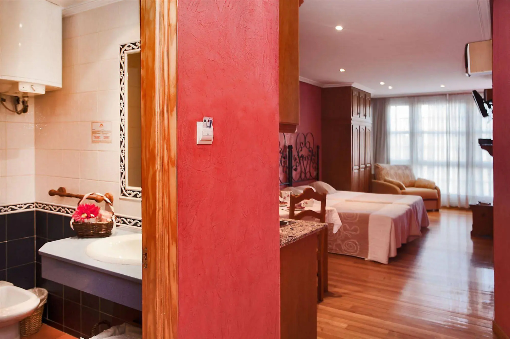 Hotel Puerta Del Sol