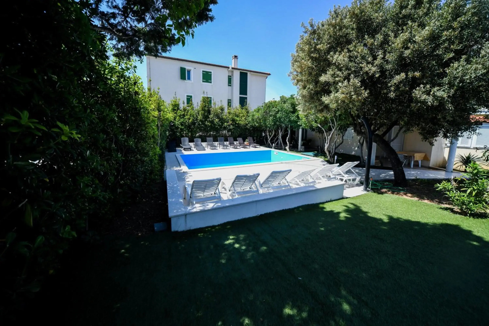 Apartments Dvori Novalja