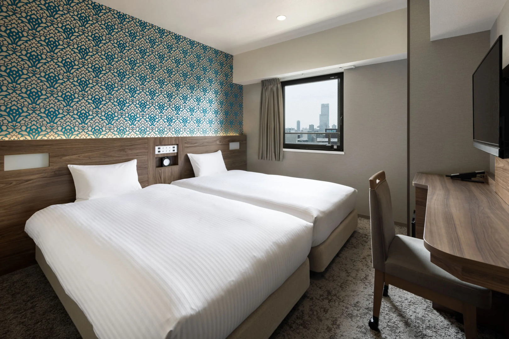 Отель The B Namba-Kuromon