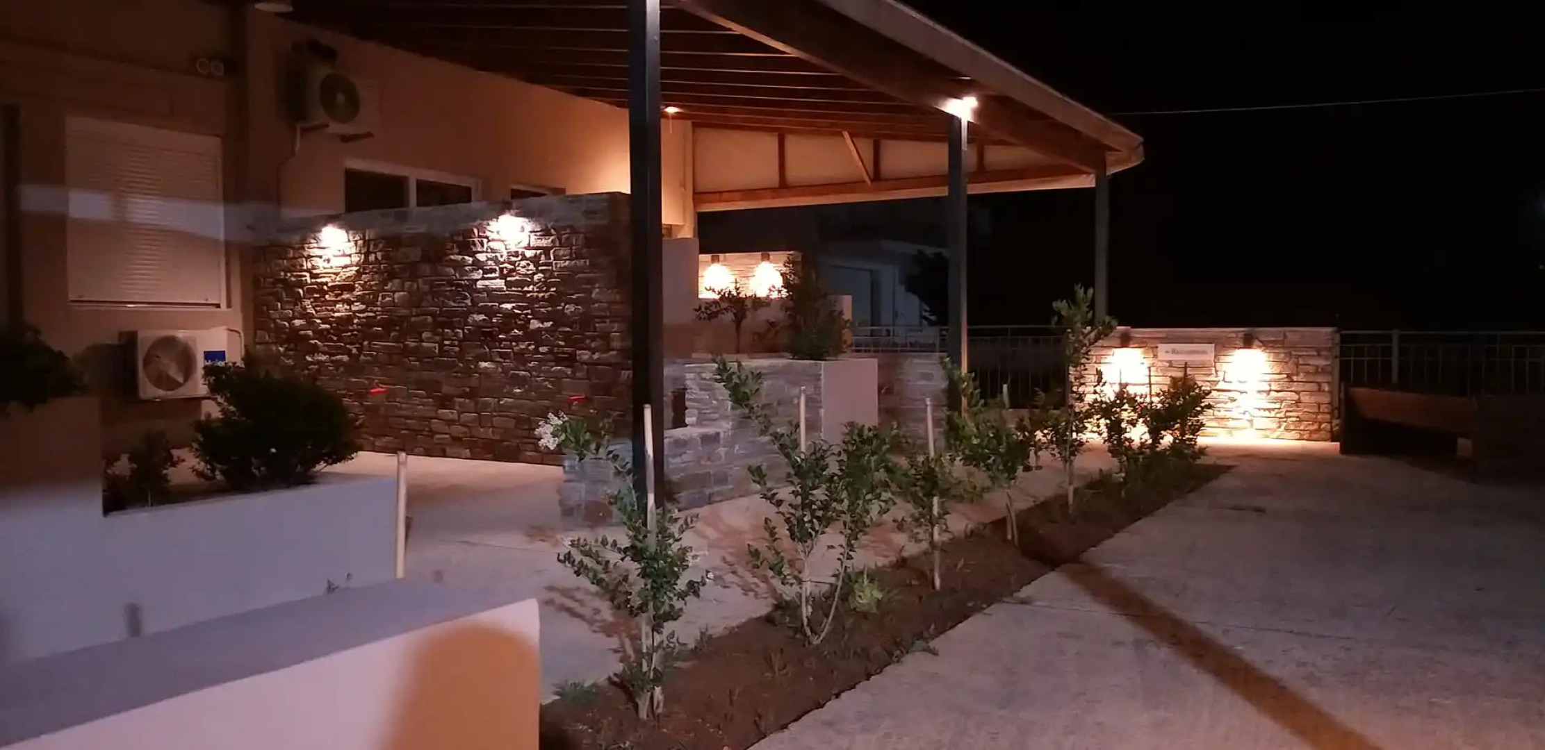 Petries Studios Evoia