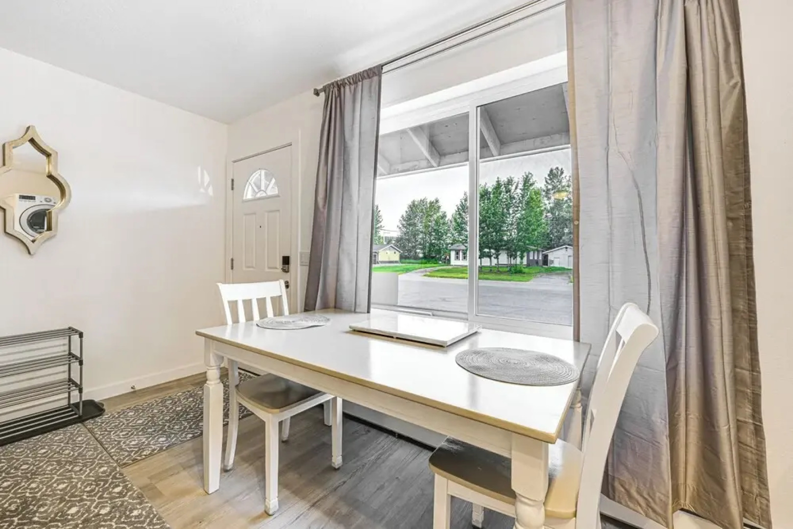 Walk to Parks: Snug Soldotna Sanctuary!