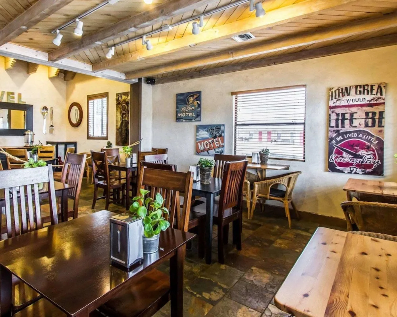 Rodeway Inn & Suites Downtowner-Rte 66