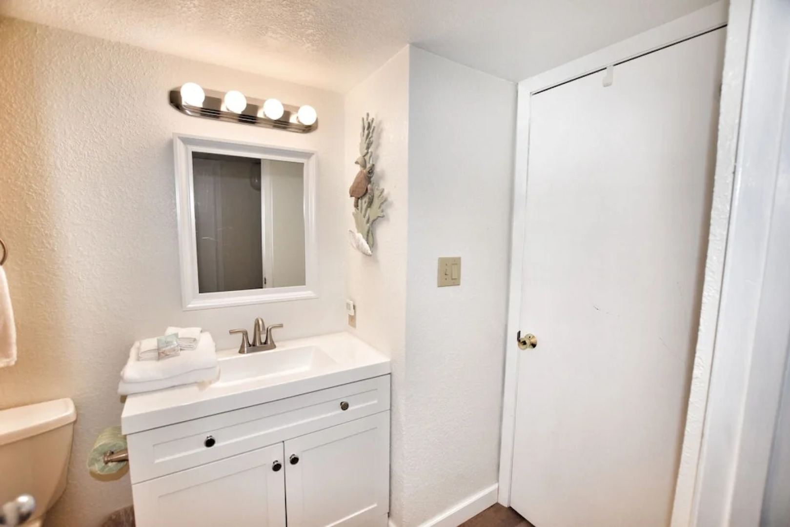 0711 Waters Edge Resort 2 Bedroom Condo by Redawning