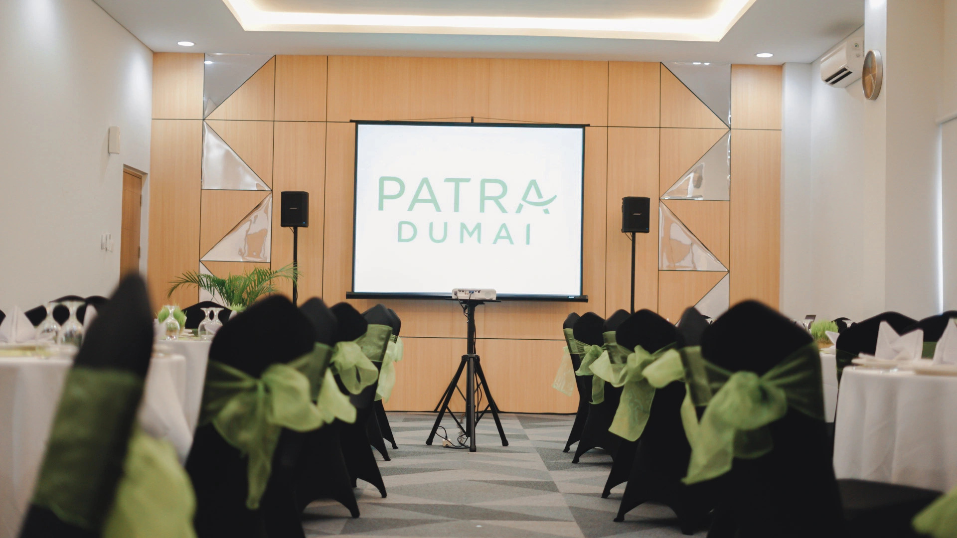 Patra Dumai Hotel