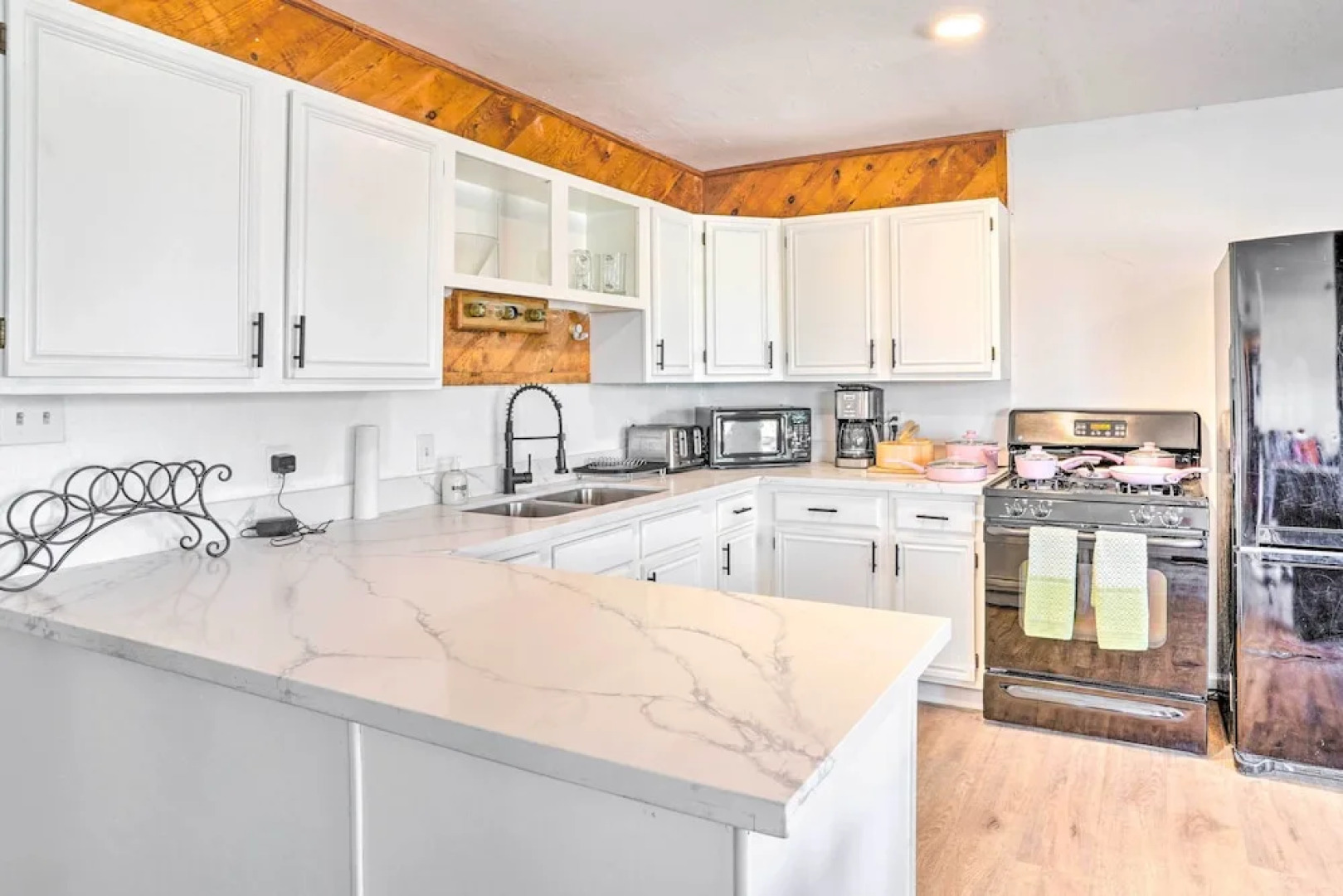 Pet-friendly Chino Valley Cabin w/ Game Room!