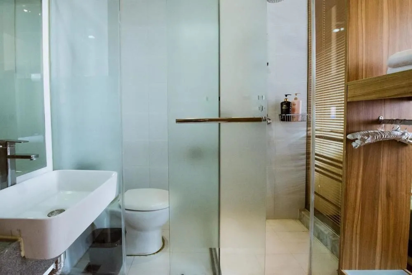 Biway Mansion Hotel (Puyang Jingkai Avenue Stadium Branch)