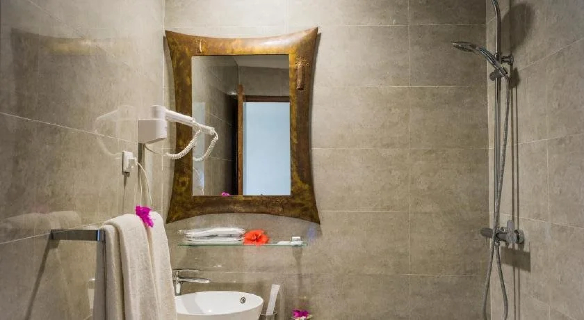 Nosy Be Hotel & Spa