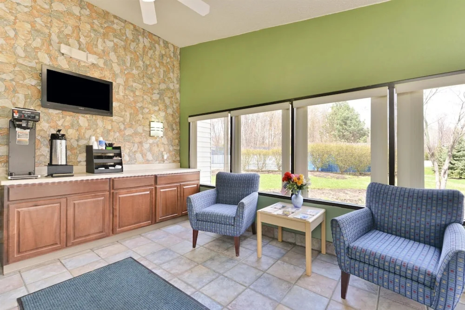 Americas Best Value Inn - Mentor