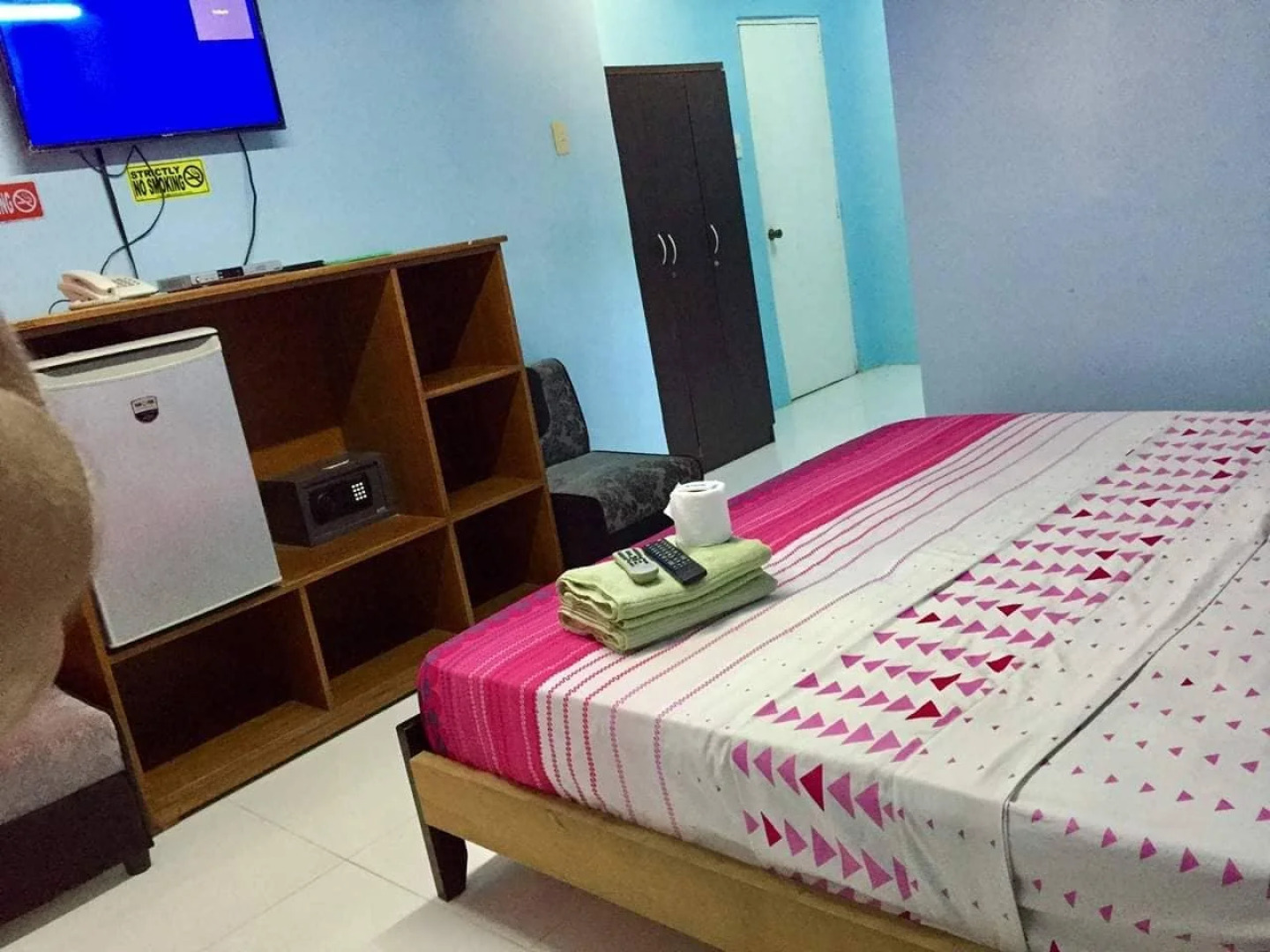 Gum Leaves Hotel and Restaurant