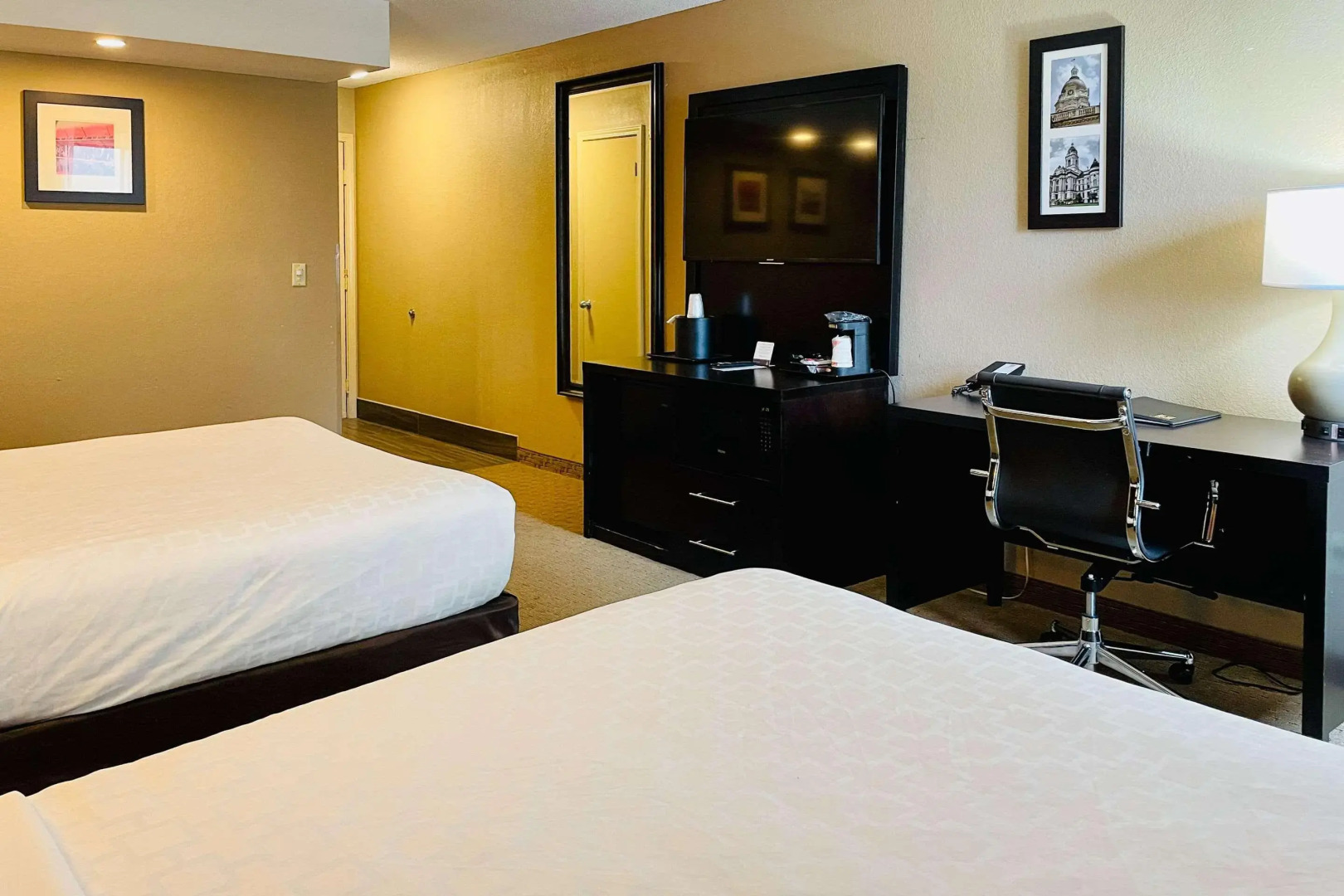 Clarion Inn & Suites Evansville Eastland Area