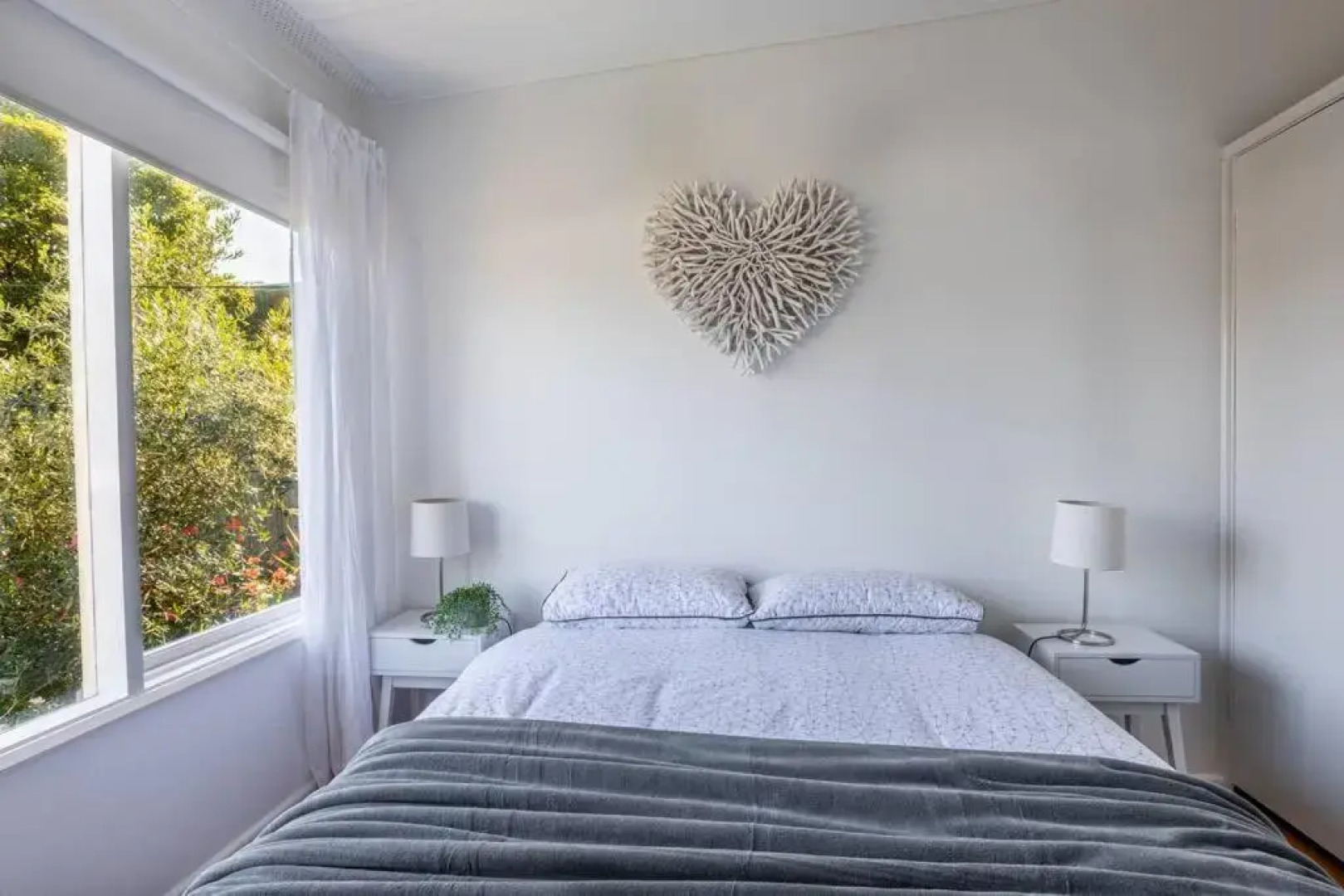 Pet friendly home perfect for 2 or 3 families