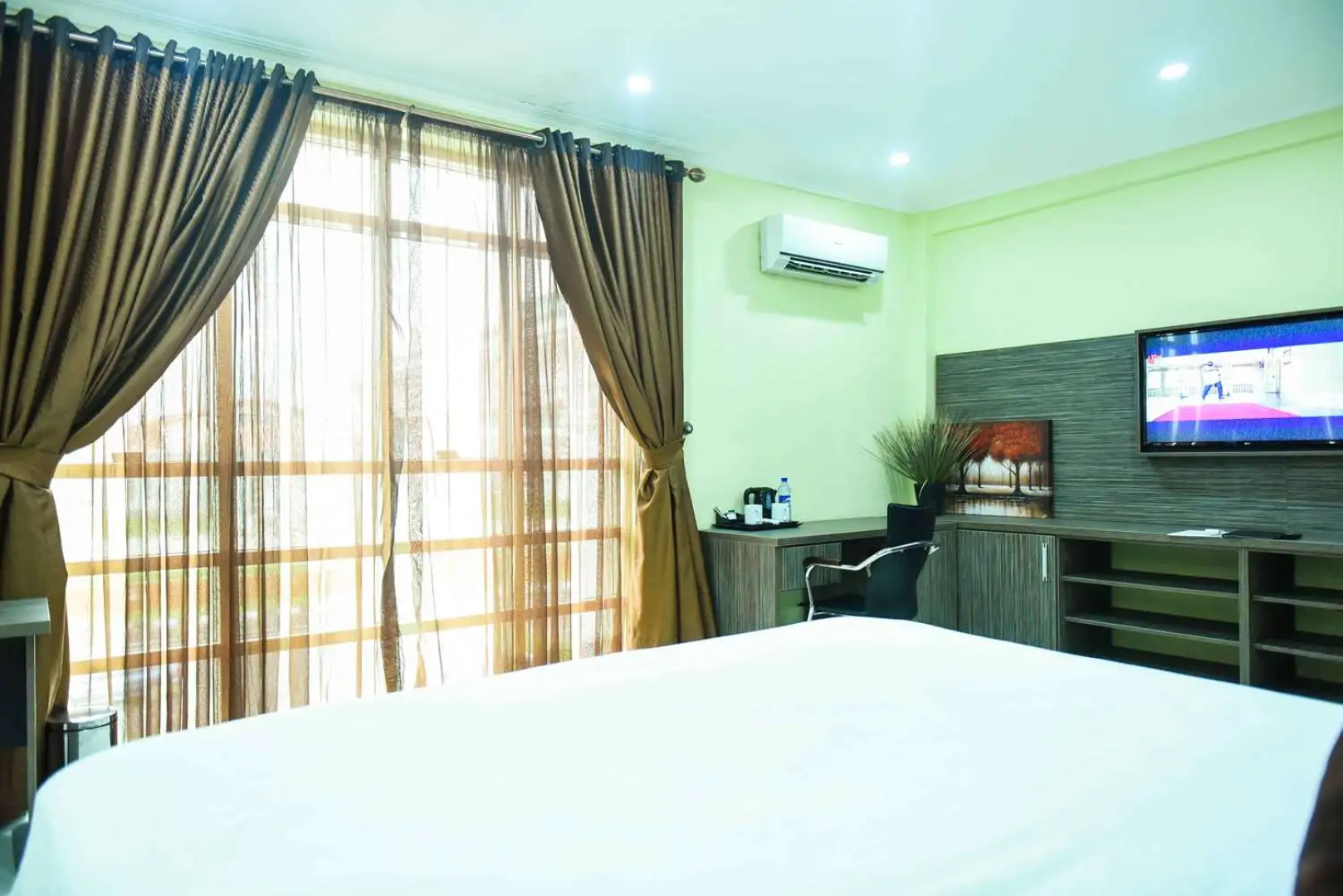 Best Western Plus Mydas Hotel