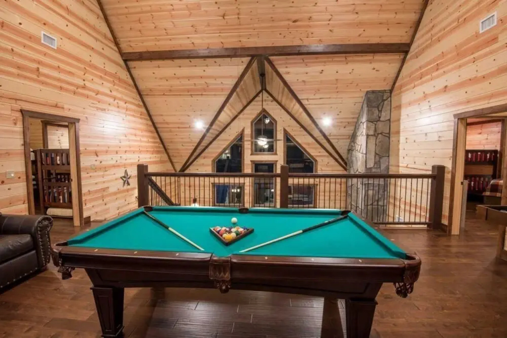 Simmer Down Lodge - 5 Br Cabin