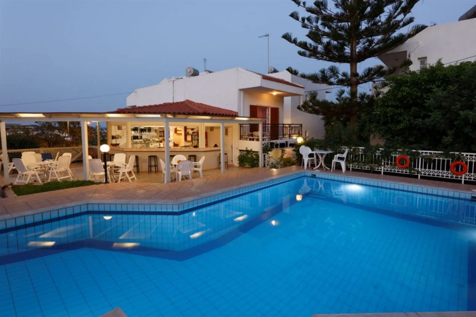 Remi Studios & Apartments