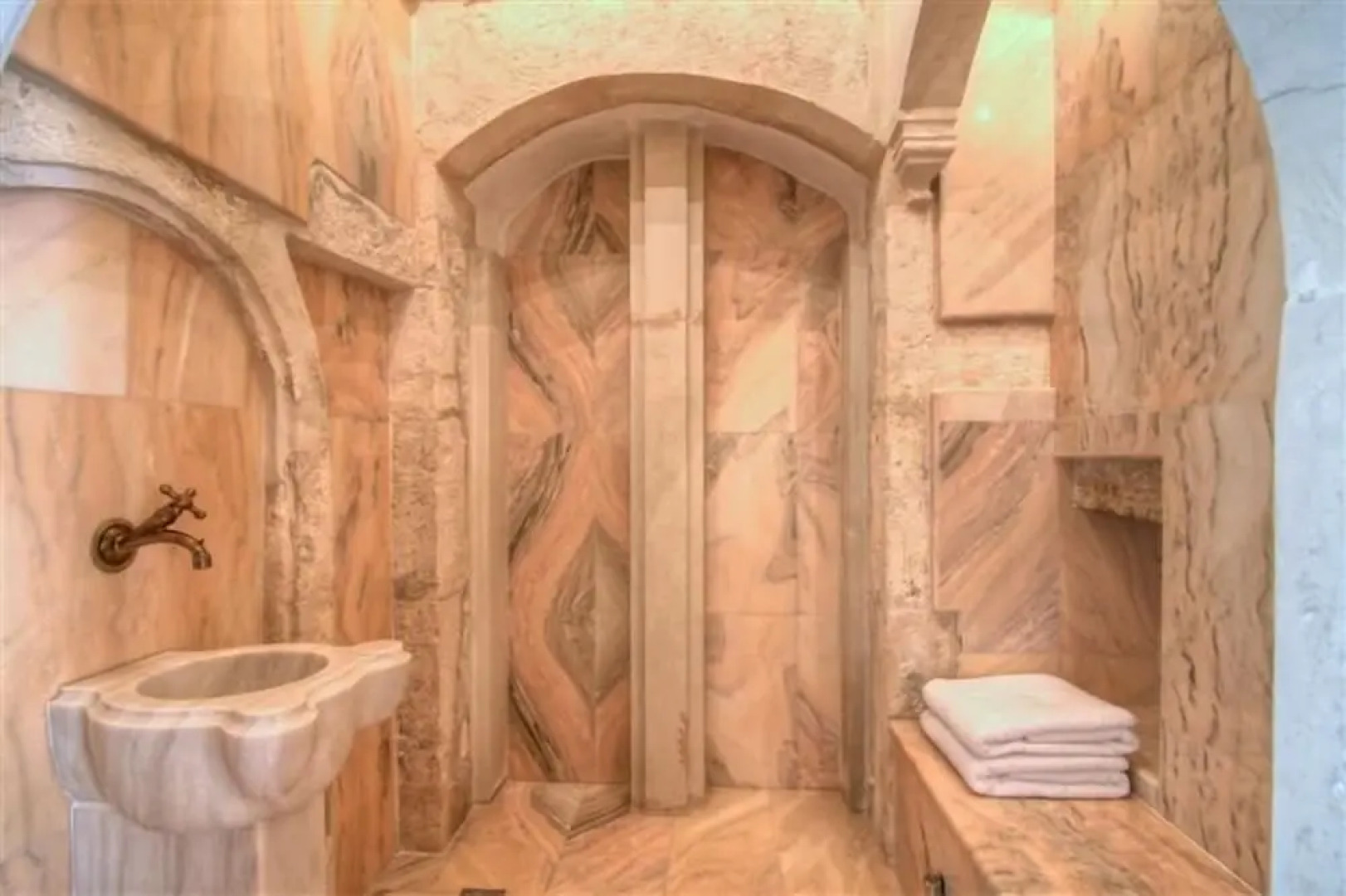 Bellagio Boutique Hotel