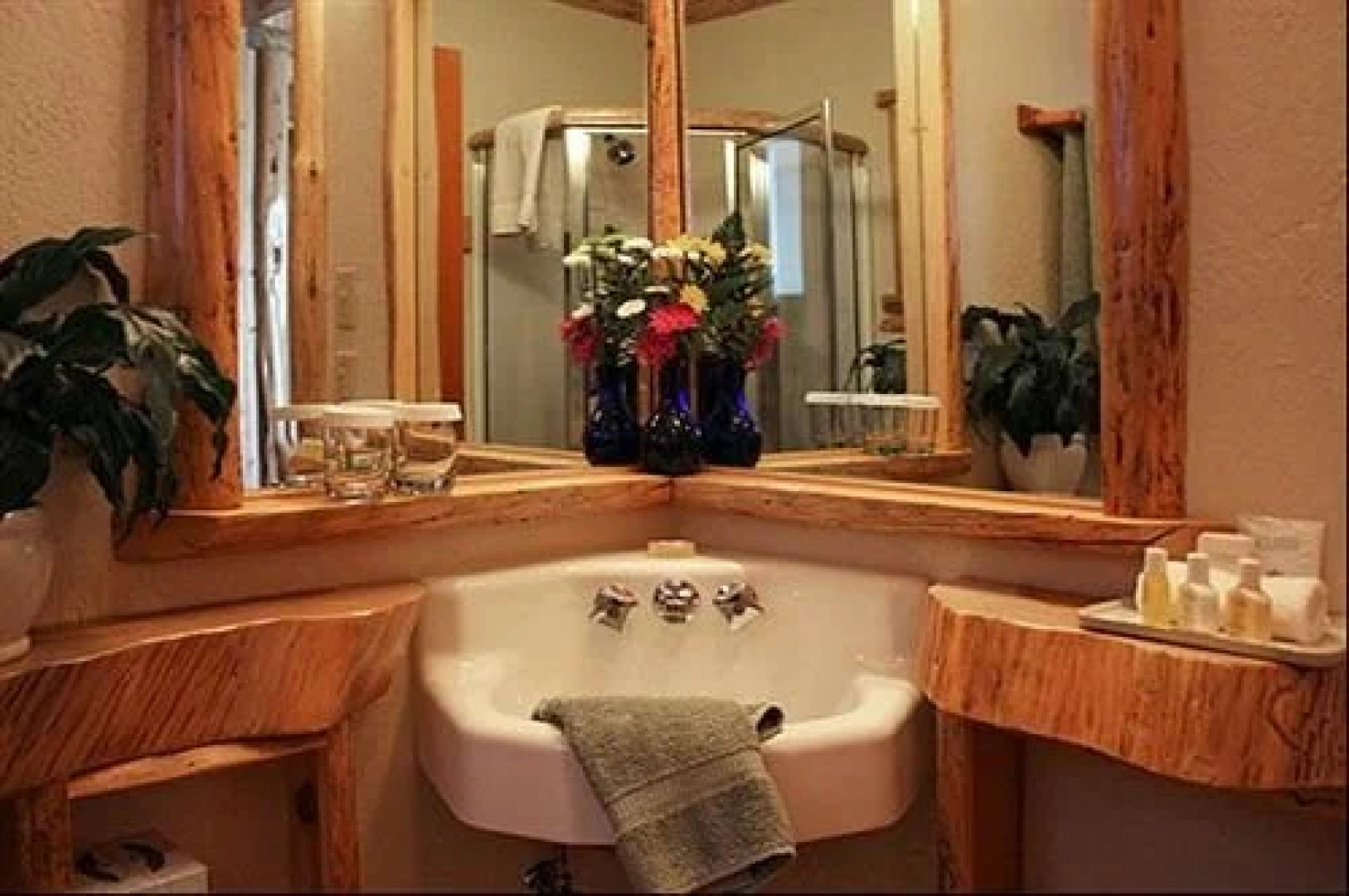 Sea Rock Bed and Breakfast Inn