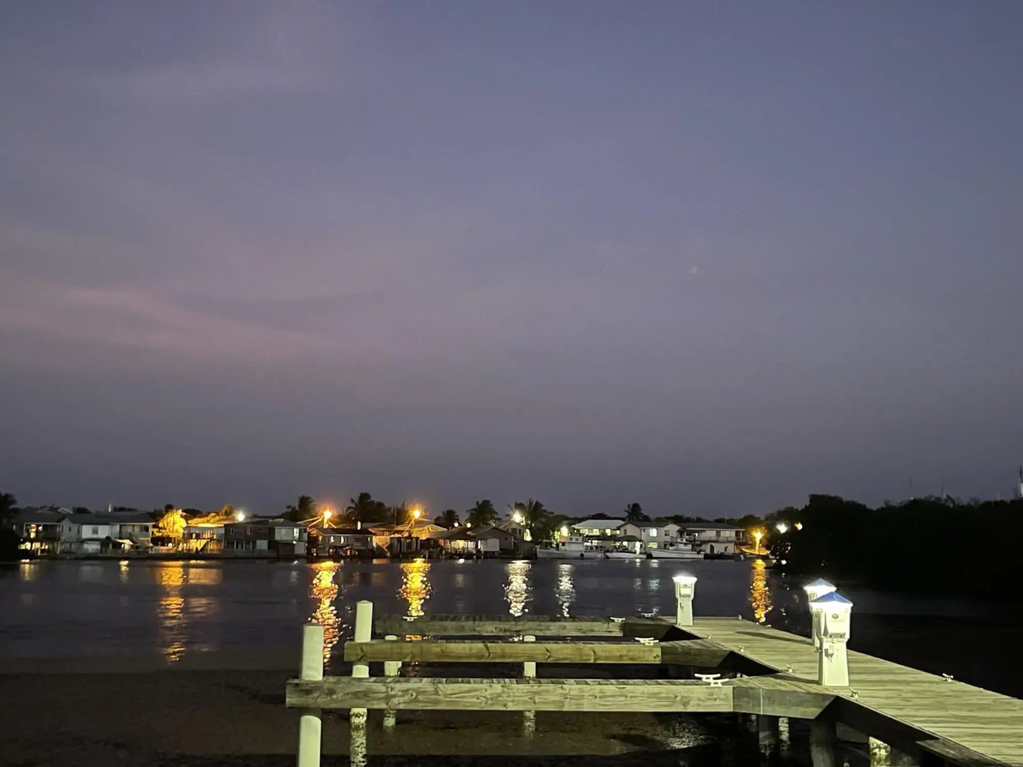 Hotel and Dive Center Roatan Yacht Club