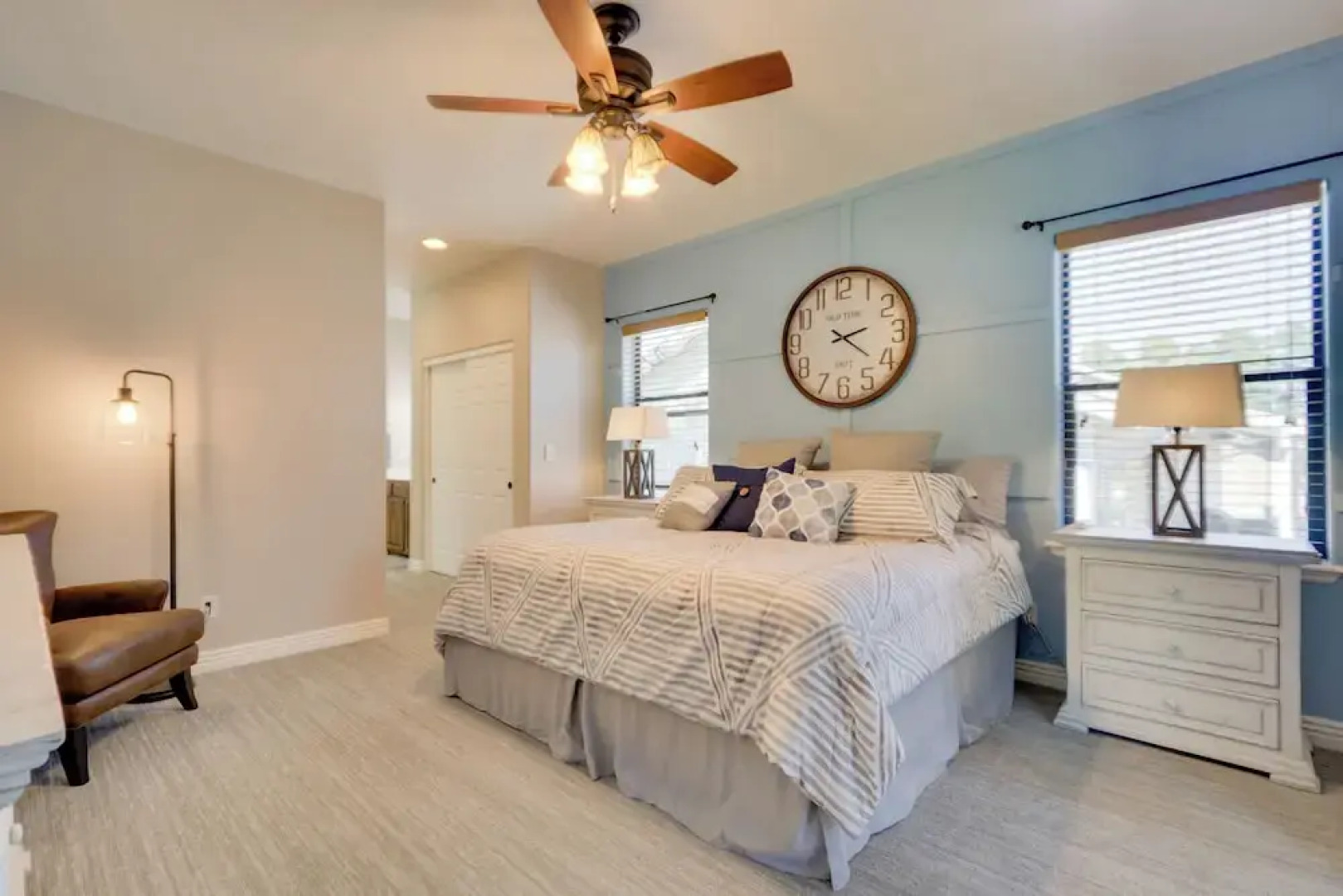 Modern Show Low Home w/ BBQ & Fire Pit!