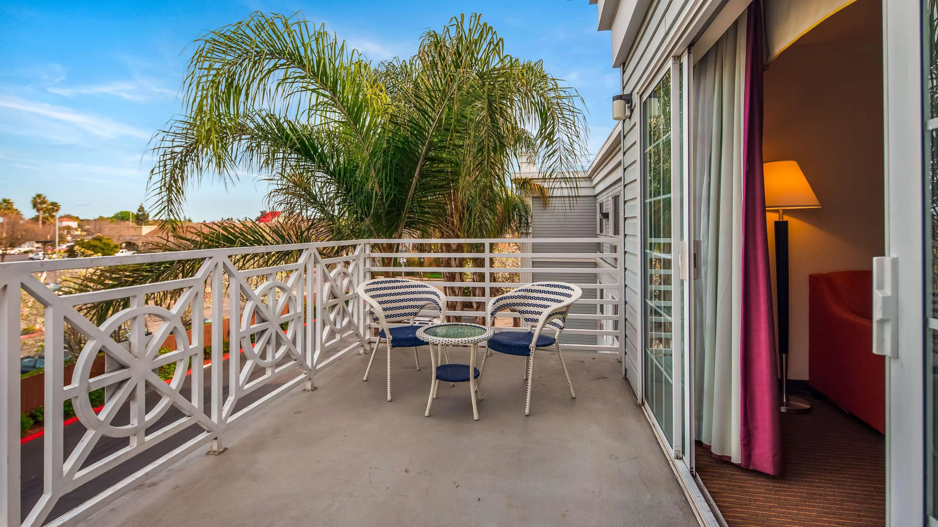 Best Western Luxury Inn