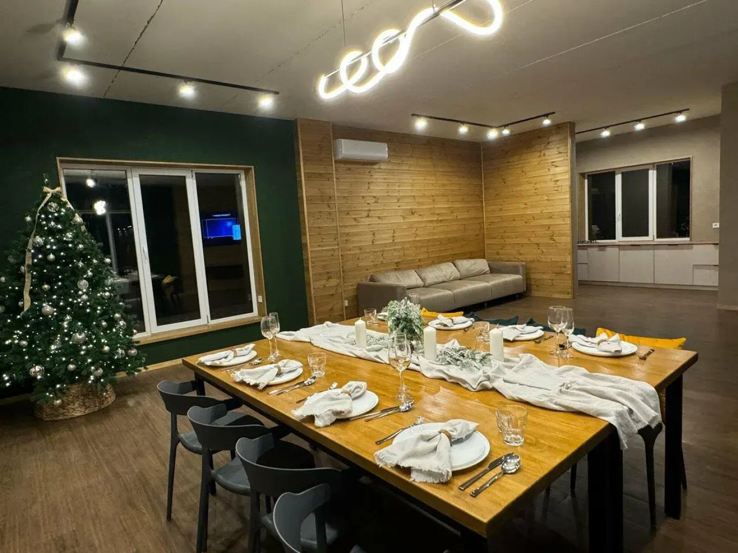 Barney’s House (Барнис Хаус)