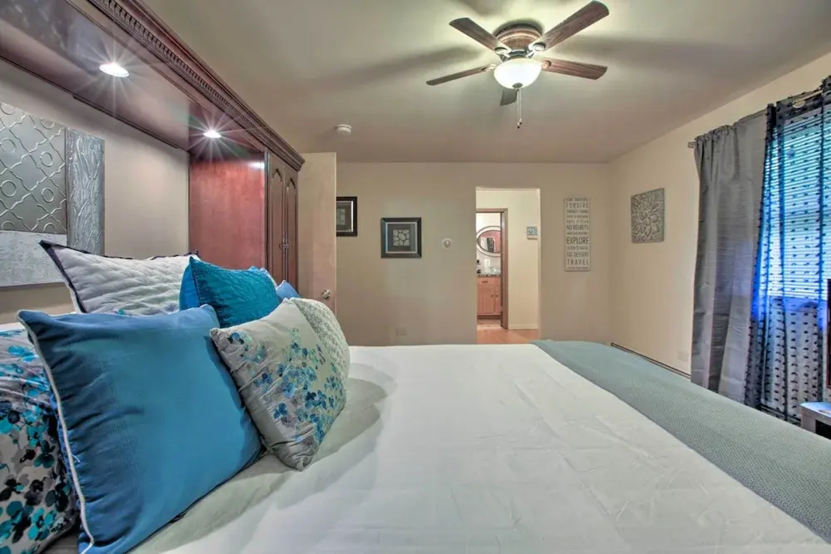 Home w/ Yard & Patio ~ 30 Mi to Downtown Chicago