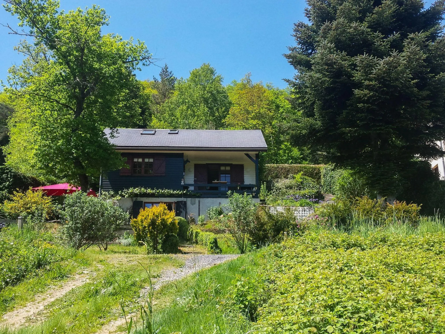 Holiday Home in Miremont with Garden, Patio, Veranda