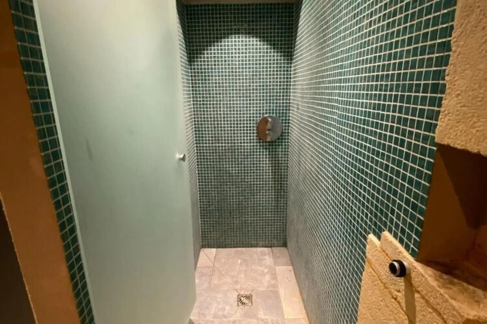 Nice holiday home in Nouvelle-Aquitaine with indoor pool